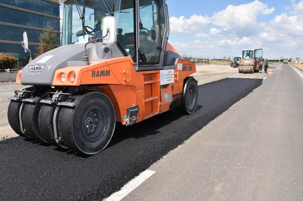 ÇORLU’DA 800 TON SICAK ASFALT SERİMİ YAPILDI