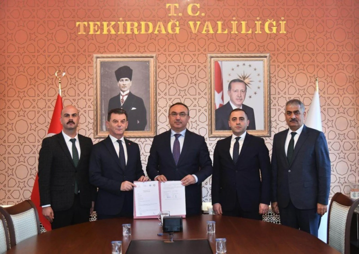 KAPAKLI&rsquo;DA YAŞLILARA DİJİTAL DESTEK: &ldquo;DİJİTAL VEFA K&Ouml;PR&Uuml;S&Uuml;&rdquo; PROJESİ HAYATA GE&Ccedil;İYOR