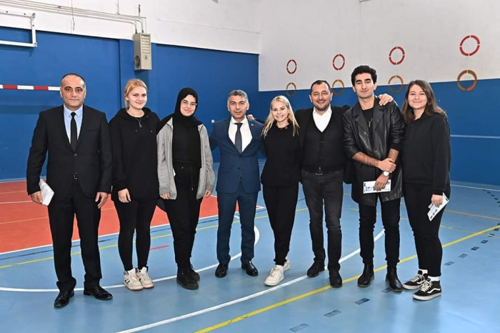 Lise son sınıf öğrencilerine Paşa Kart desteği