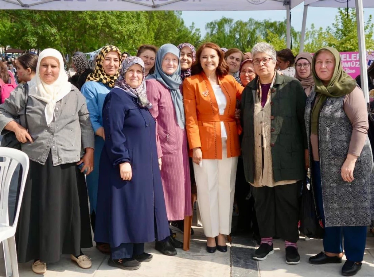 MÜGE BAŞKAN’DAN ANNELERE RENKLİ KUTLAMA
