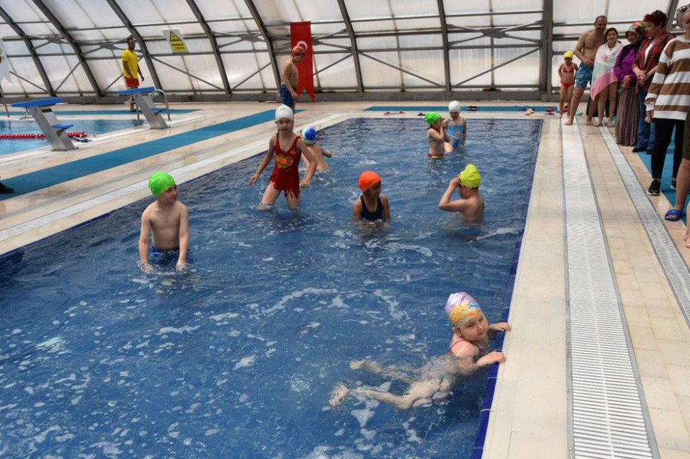 MURATLI YARI OLİMPİK YÜZME HAVUZU SEZON AÇILIŞI GERÇEKLEŞTİ