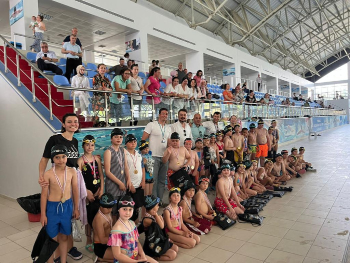 Süleymanpaşa Belediyesi Kış Okulu, 90 öğrenciye yüzme öğretti