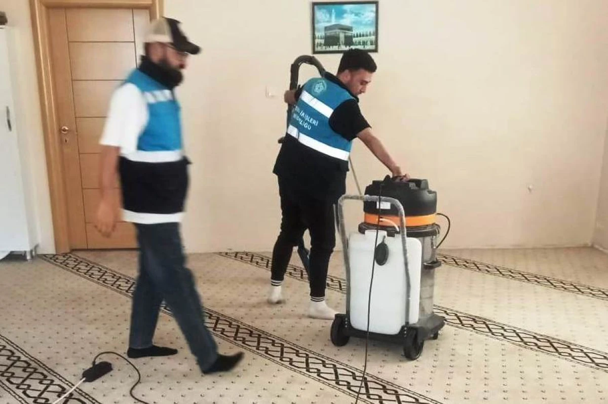 Süleymanpaşa Belediyesi’nden Bayram Öncesi Camilere Temizlik Seferberliği